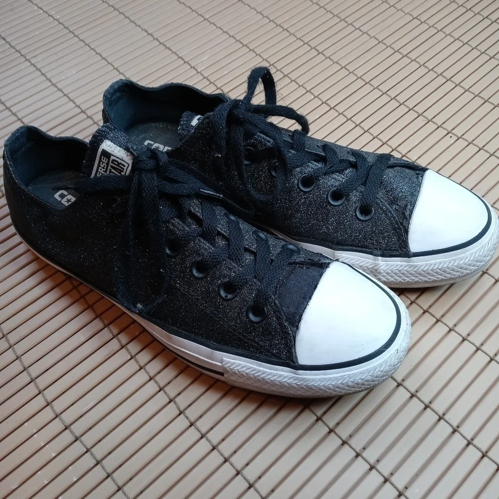 Converse All Stars black leather high tops fashion sneakers. Men's 7. Wo…